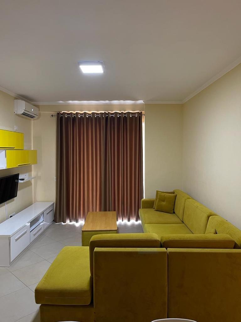 Shëngjin Hotel Adria מראה חיצוני תמונה