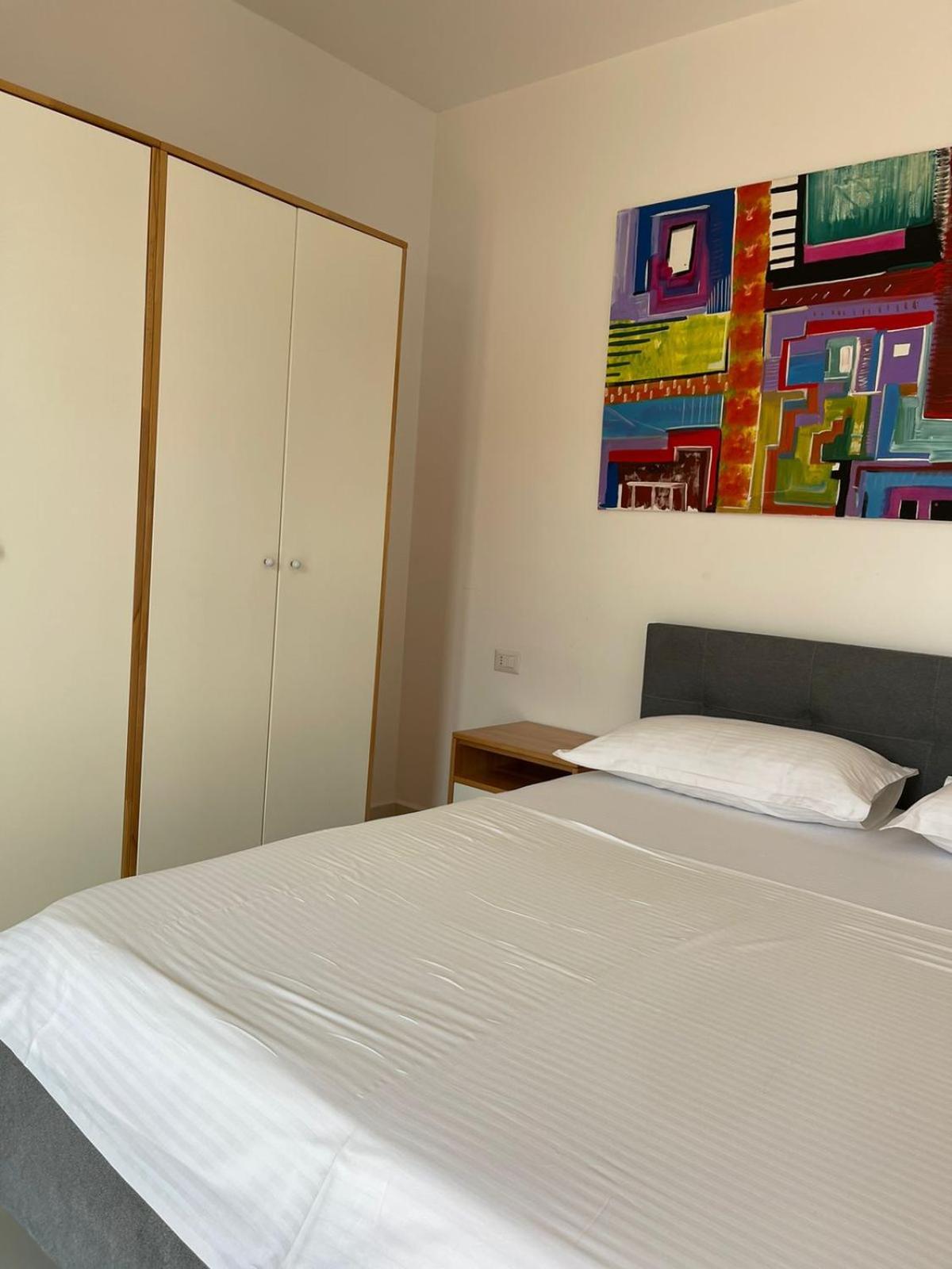 Shëngjin Hotel Adria מראה חיצוני תמונה