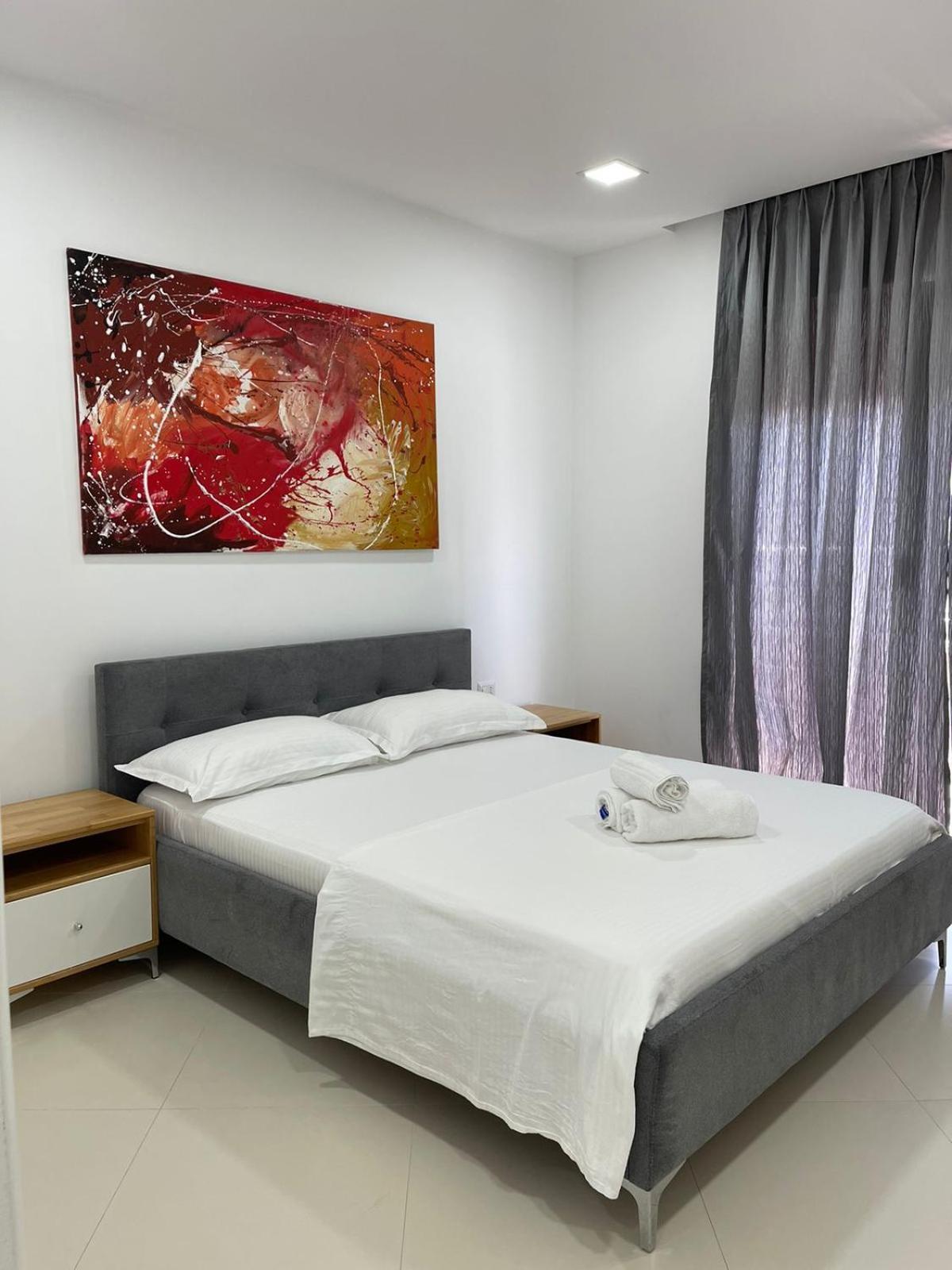 Shëngjin Hotel Adria מראה חיצוני תמונה