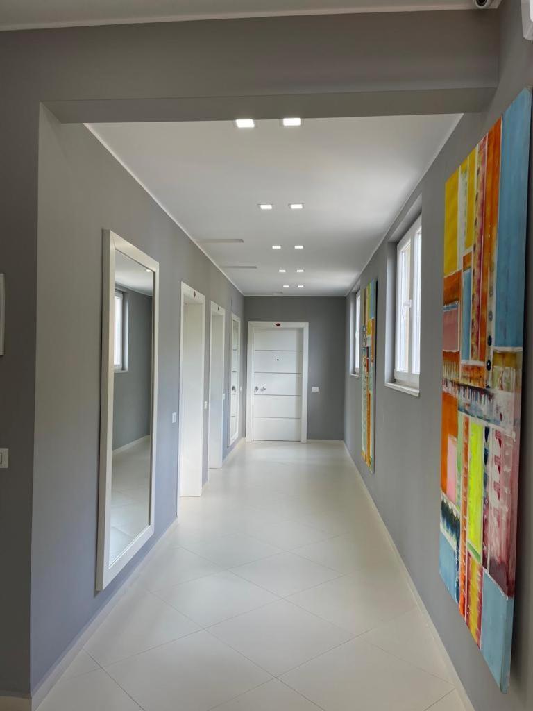 Shëngjin Hotel Adria מראה חיצוני תמונה