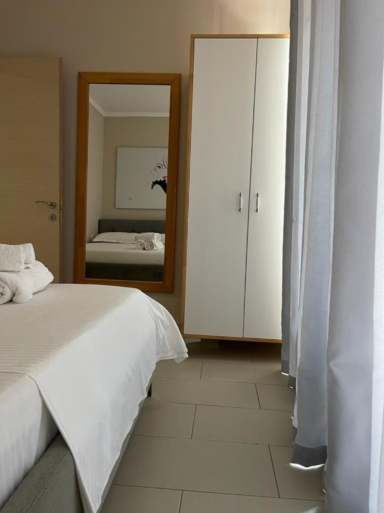 Shëngjin Hotel Adria מראה חיצוני תמונה