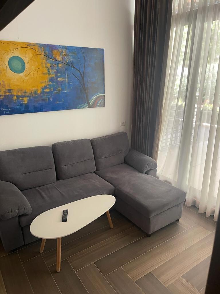 Shëngjin Hotel Adria מראה חיצוני תמונה