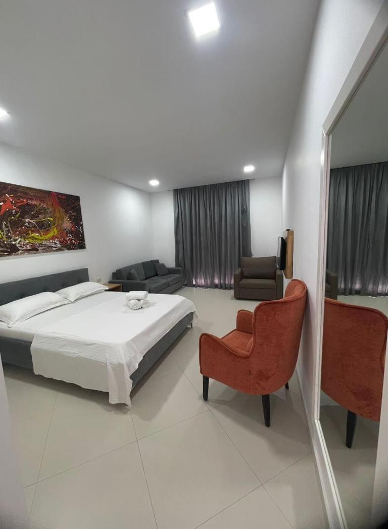 Shëngjin Hotel Adria מראה חיצוני תמונה