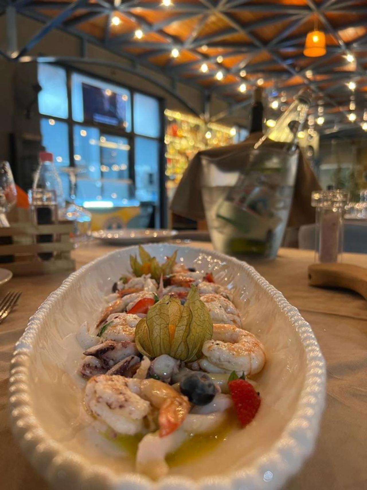 Shëngjin Hotel Adria מראה חיצוני תמונה